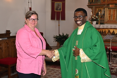 Unsere stellvertretende Pfarrgemeinderatsvorsitzende Birgit Krenn hieß Kaplan Miki im Namen der ganzen Pfarrgemeinde herzlich willkommen.